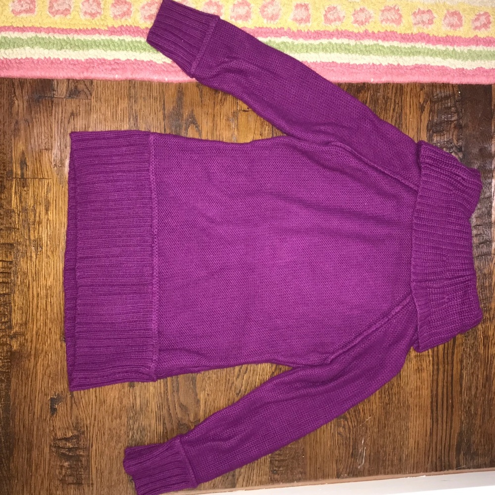 Sweater - Picture 2 of 2
